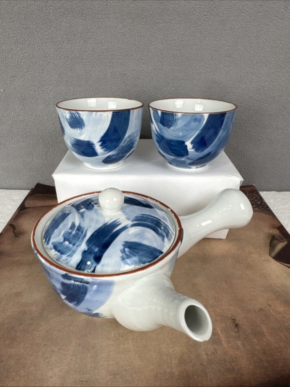 Japanese Style Kyusu Side Handle Ceramic Teapot & 2 Cups Blue Brush Strokes